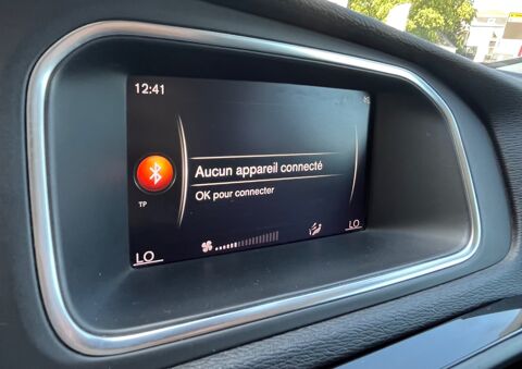 V40 II (2) 1.5 T2 122 MOMENTUM GEARTRONIC 6 + CARPLAY + TOIT PAN 2018 occasion 54000 Nancy