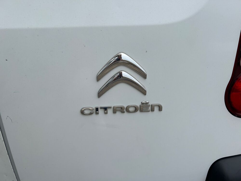 Berlingo GENERATION-II FOURGON 1.6 BLUEHDI 100ch L1 M CLUB 2018 occasion 69420 Ampuis