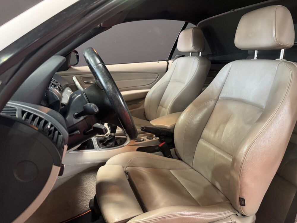 S&eacute;rie 1 CABRIOLET 118D 143 CH M SPORT DESIGN / SIEGES CHAUFFANTS / R 2011 occasion 29000 Quimper