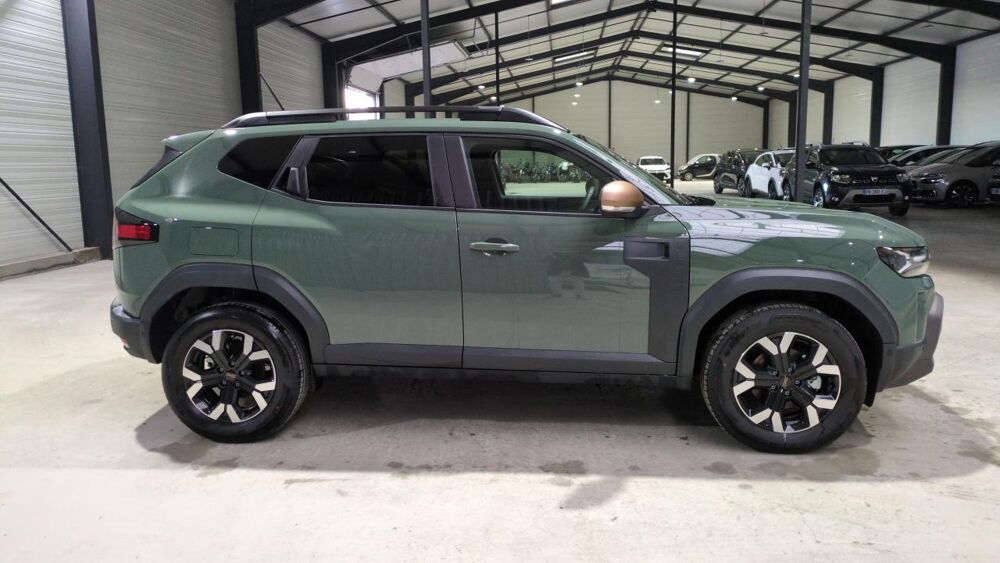 Duster HYBRID 140 4X2 BVA EXTREME + PACK CITY + PACK TECHNO + PACK 2025 occasion 17000 La Rochelle