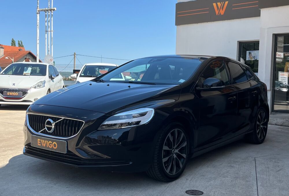 V40 II (2) 1.5 T2 122 MOMENTUM GEARTRONIC 6 + CARPLAY + TOIT PAN 2018 occasion 54000 Nancy