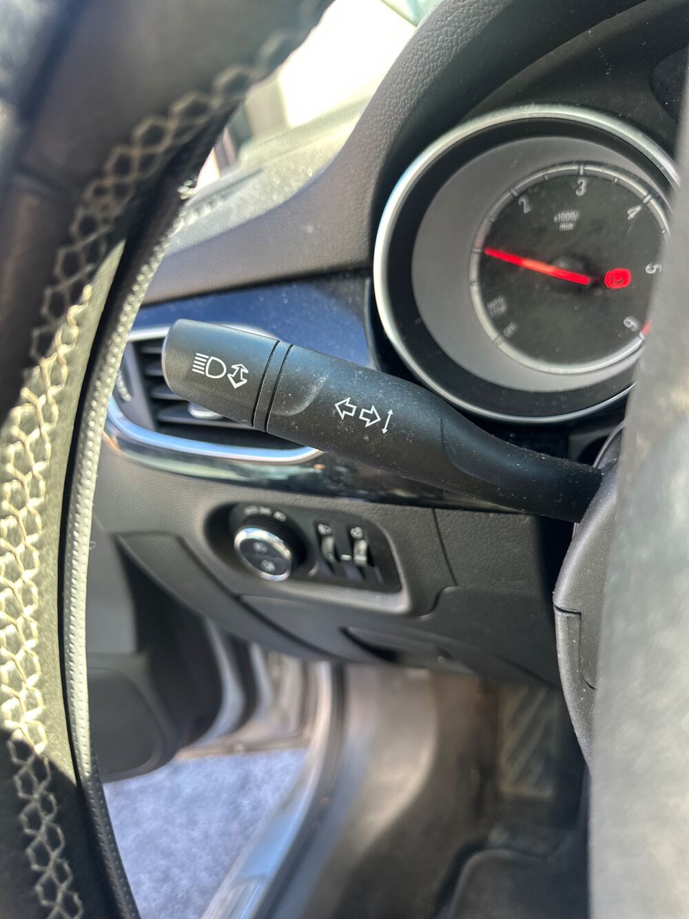 Astra 1.6 CDTI 136CH ELITE SIEGES VOLANT CHAUFFANT bva 2019 occasion 25000 Besan&ccedil;on