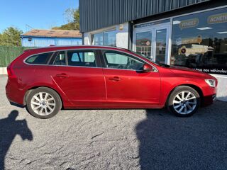 V60 2.0 D2 120ch X&Eacute;NIUM GEARTRONIC BVA 6 / ENTRETIEN CONSTRUCTEU 2016 occasion 64122 Urrugne