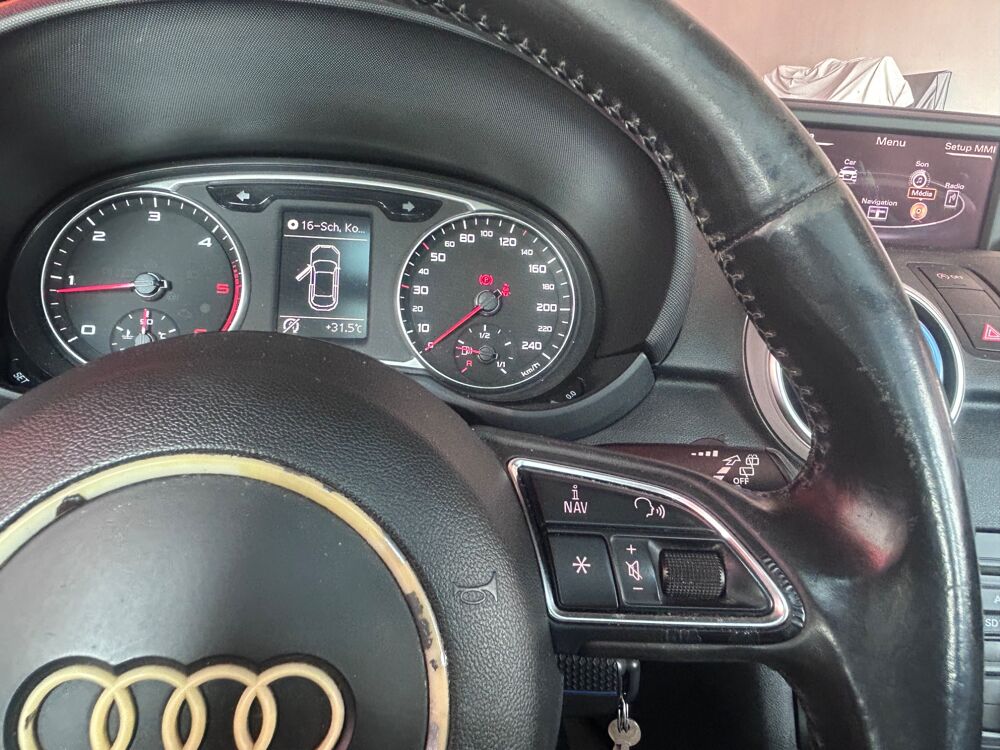 A1 1.6 TDI 105 CH AMBIENTE / TOIT OUVRANT 2011 occasion 47000 Agen