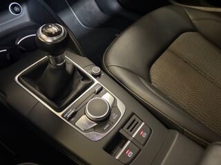 A3 SPORTBACK 1.0 TFSI 115ch/ TOIT OUVRANT/ CARPLAY/ AIDE AU PAR 2018 occasion 78125 Gazeran