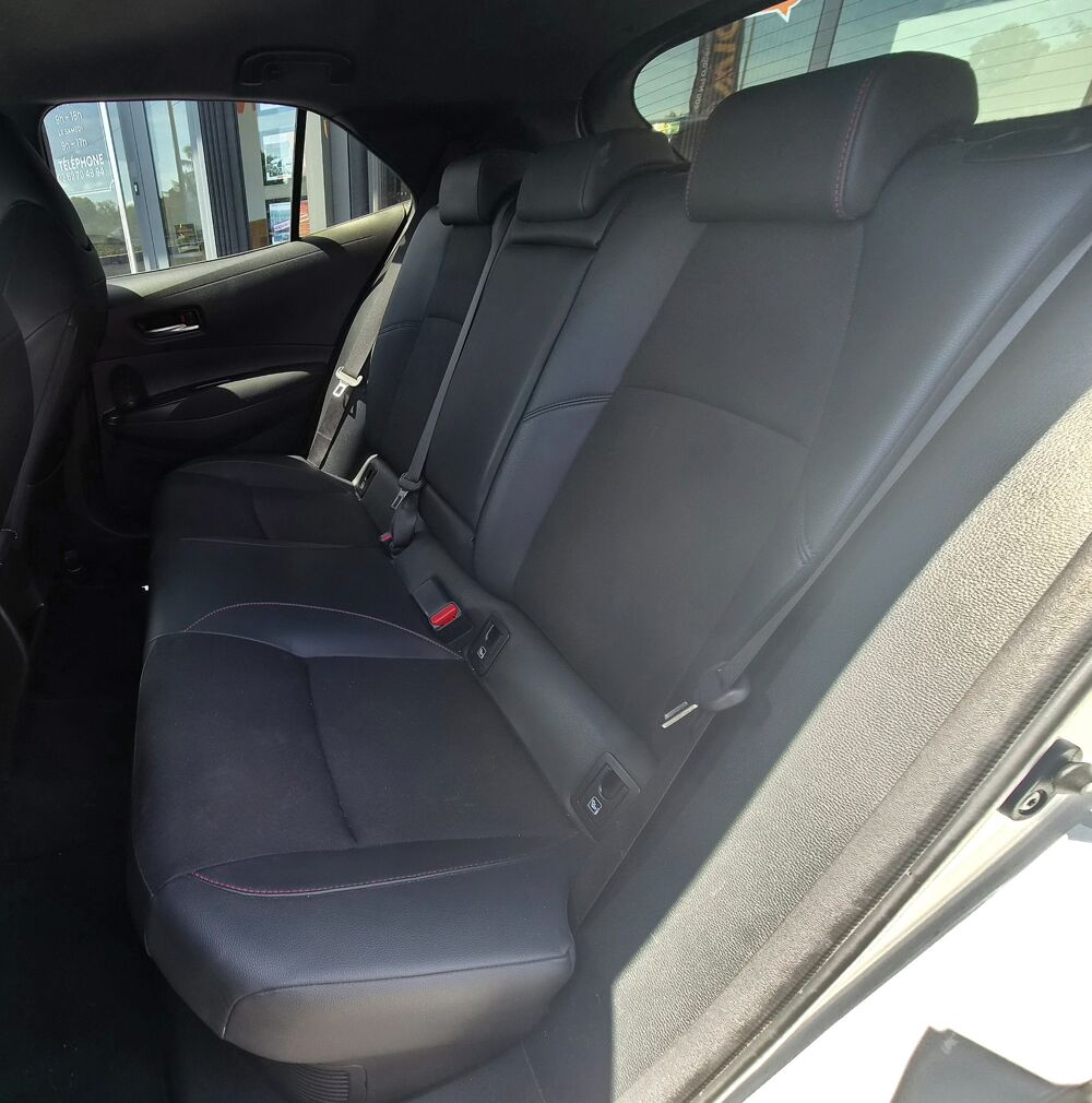 Corolla 2.0 196H FULL-HYBRID GR-SPORT BVA + CAMERA + CARPLAY + SON J 2023 occasion 97410 Saint-Pierre