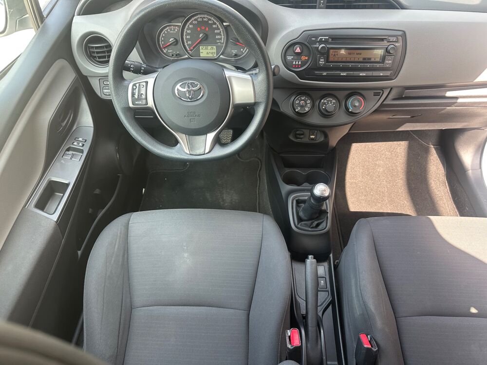 Yaris 1.L VVTI 70ch ACTIVE 2014 occasion 38420 Le Versoud
