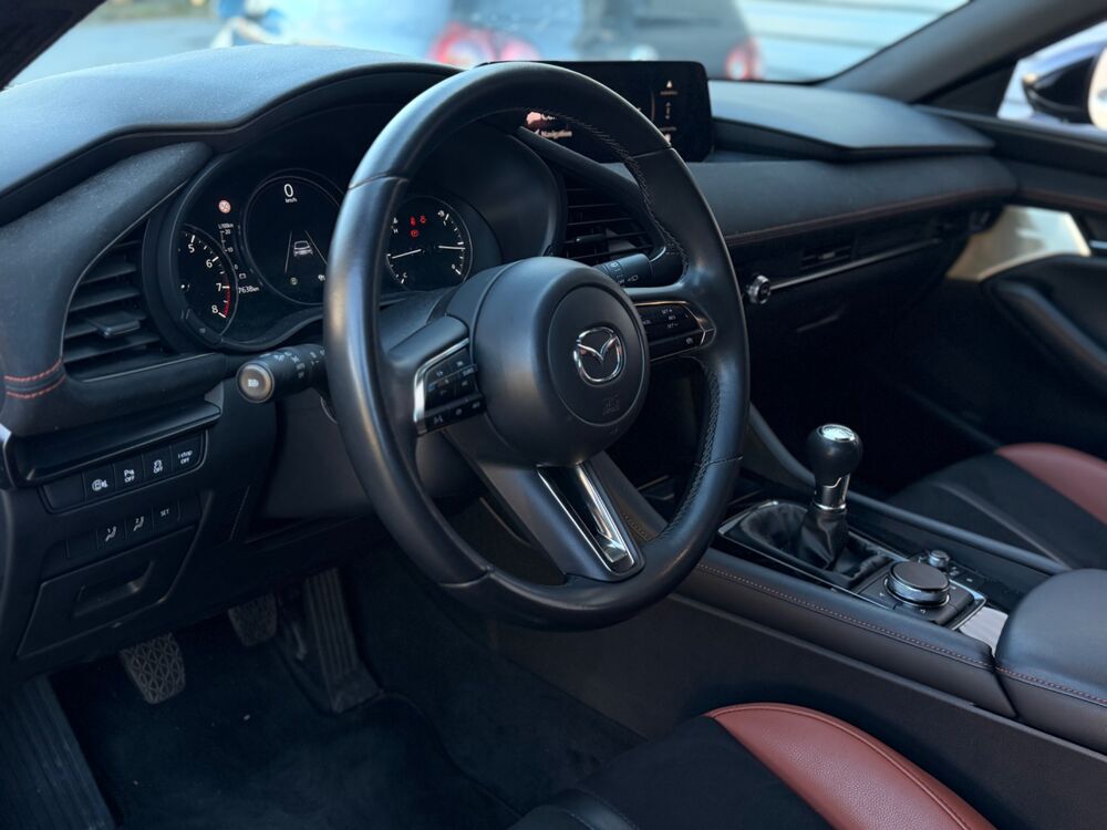 Mazda3 2.0 SKYACTIV-X 185ch HYBRID MHEV BLACKOUT EDITION BUSINESS 2024 occasion 25300 Pontarlier