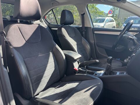 Octavia 1.8 L TSI 180ch GREENTEC ELEGANCE TOIT PANORAMIQUE OUVRANT S 2014 occasion 38420 Le Versoud