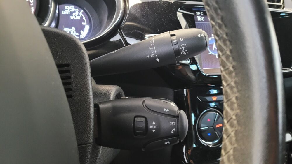 DS3 1.6 HDI 90ch AIRDREAM SOCHIC + SIEGES CHAUFFANTS 2014 occasion 21850 Saint-Apollinaire
