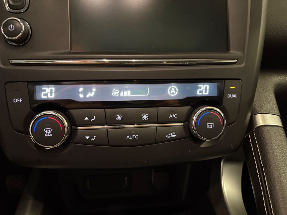 Kadjar 1.2 TCE 130CH INTENS- MOTEUR REMPLACE- ENTRETIEN COMPLET-ATT 2015 occasion 69400 Arnas