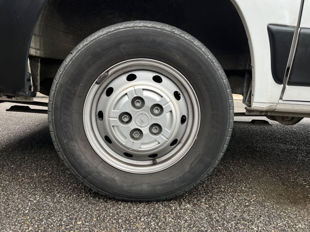 Movano FOURGON 2.2 BLUEHDI 120 - TVA RECUPERABLE - 3T0 L1H1 PACK BU 2022 occasion 44220 Cou&euml;ron
