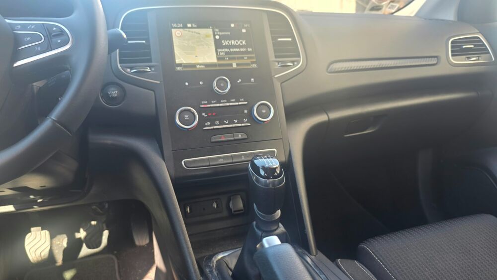 M&eacute;gane 1.3 TCE 115 BUSINESS / RADAR DE RECUL / ENTRETIEN OK / CT OK 2018 occasion 74600 Seynod