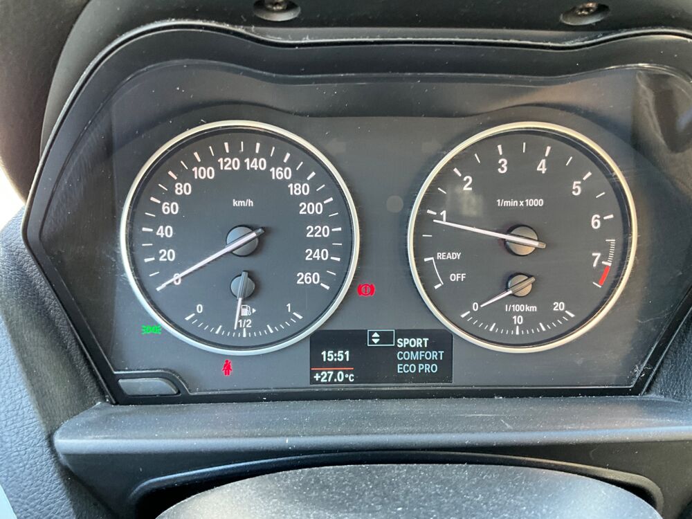 S&eacute;rie 1 1.6 120 I 175cv LOUNGE 4 PNEUS NEUF / RADAR AR / BLUETHOUSE 2015 occasion 17000 La Rochelle