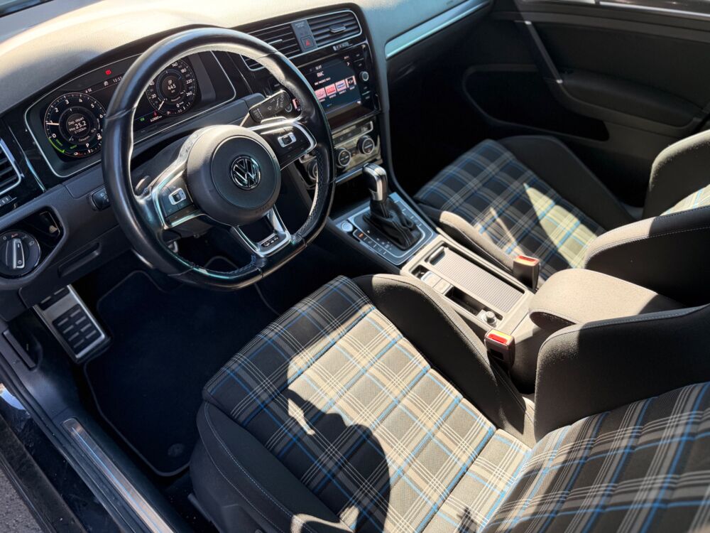 Golf GTE 204 Ch 1.4 TSI DSG BVA - CARPLAY - VIRTUAL COCKPIT 2020 occasion 26000 Valence