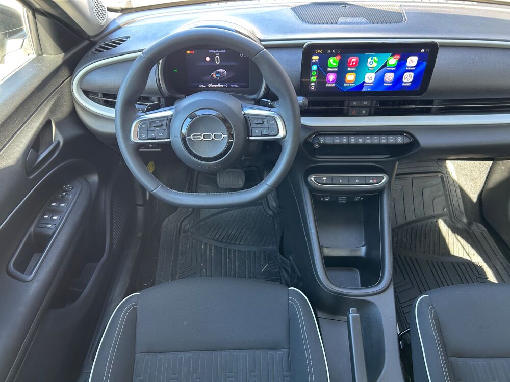 Fiat 600 1.2L 101ch HYBRID DCT6 - APPLE CARPLAY SANS FIL + CAMERA 360 2024 occasion 38420 Le Versoud