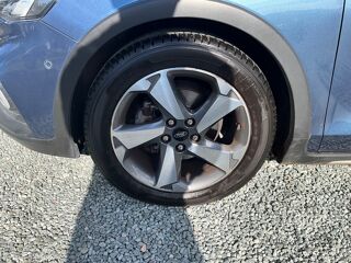 Focus 1.5 ECOBLUE 120 ACTIVE-V BVA / CAMERA DE RECUL / CLIMATISATI 2020 occasion 17000 La Rochelle