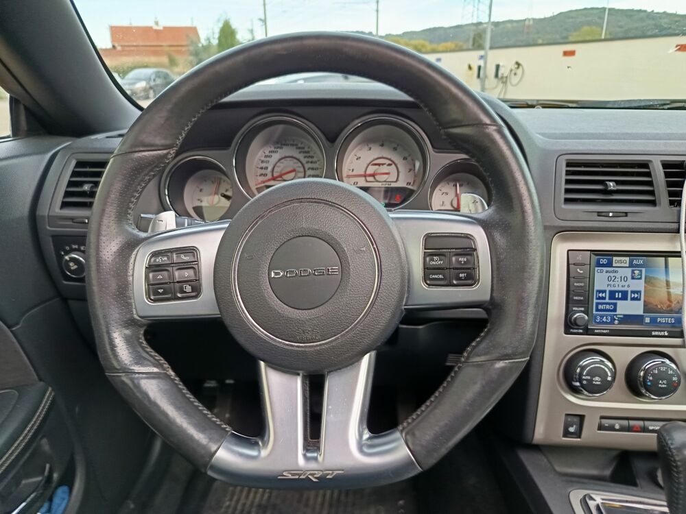 Challenger SRT 8 V8 477ch YELLOW JACKET EDITION/ HARMAN KARDON/ ToiT OU 2012 occasion 69420 Ampuis
