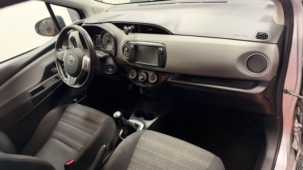 Yaris 69ch VVT-i DYNAMIC 5P // CAMERA DE RECUL 2017 occasion 34430 Saint-Jean-de-V&eacute;das