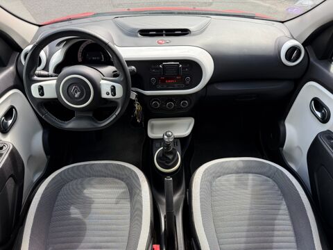 Twingo 0.9 TCE 90 ENERGY INTENS / TOIT OUVRANT / ENTRETIEN EXCLUSIF 2017 occasion 17100 Saintes