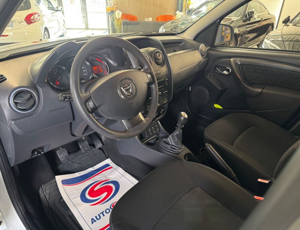 Duster 1.5 DCI 110 Ch - DISTRIBUTION NEUVE 4X2- ATTELAGE 2014 occasion 79000 Niort
