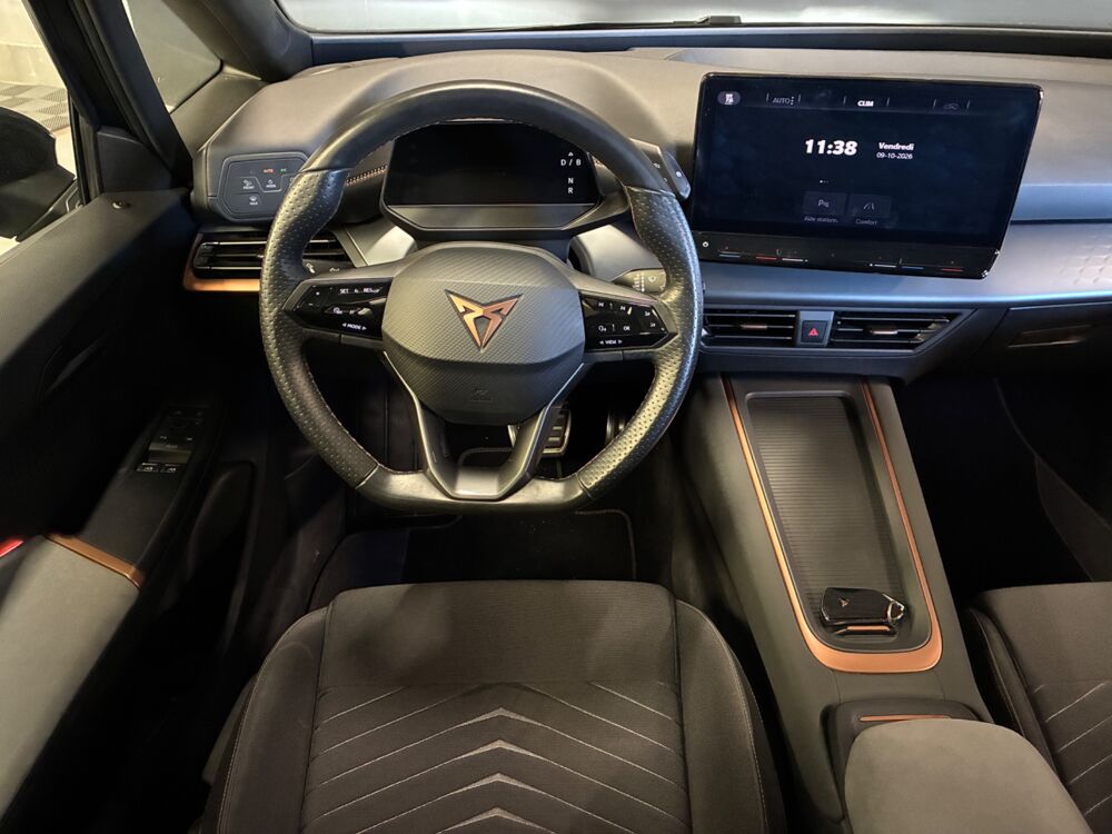 Born V 204CH L 58 KWH V - TOIT PANORAMIQUE FERME - JANTE BLIZZARD 2023 occasion 69400 Arnas