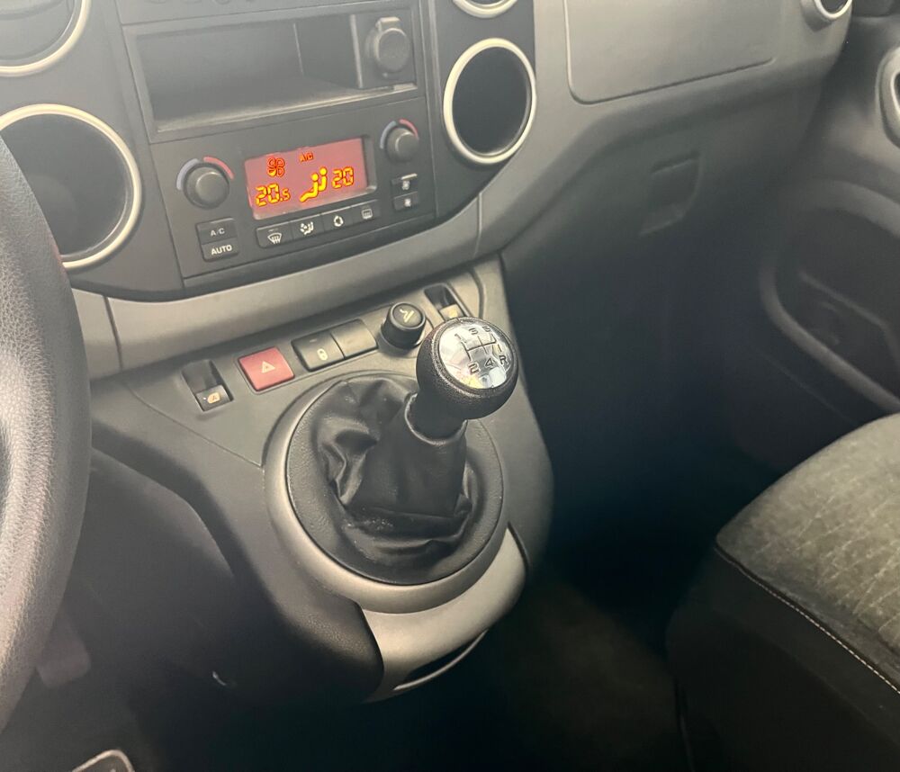 Berlingo GENERATION-II MULTISPACE 1.6 BLUEHDI 100CH XTR+ / DISTRIBUTI 2015 occasion 33260 La Teste-de-Buch