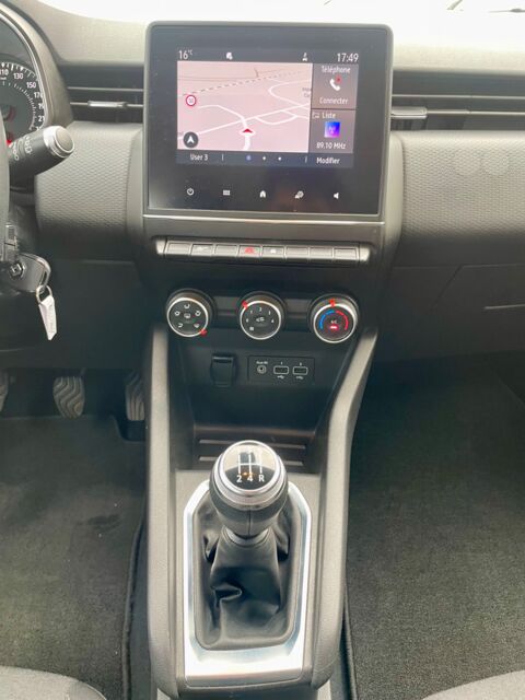 Clio V 1.0 75CH BUSINESS - CARPLAY - CLIMATISATION - RADAR DE REC 2020 occasion 27000 &Eacute;vreux
