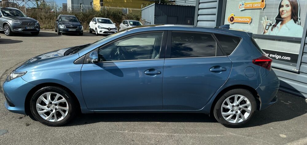 Auris 1.4 d4D 90CH / DYNAMIC / 1ERE MAIN - CAMERA - REGULATEUR - B 2015 occasion 44220 Cou&euml;ron