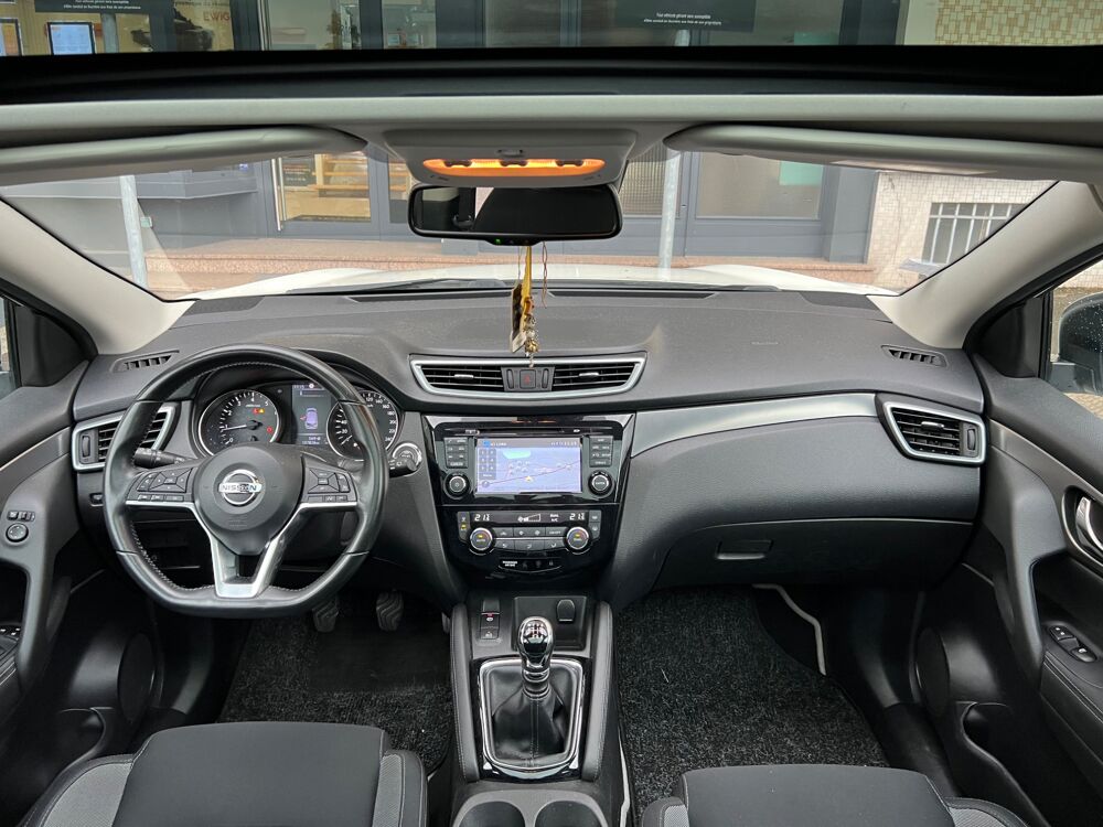 Qashqai 1.2 DIGT 115ch ACENTA 2WD - TOIT PANO/CAM&Eacute;RA 360/SI&Egrave;GES CHAU 2018 occasion 57600 Forbach