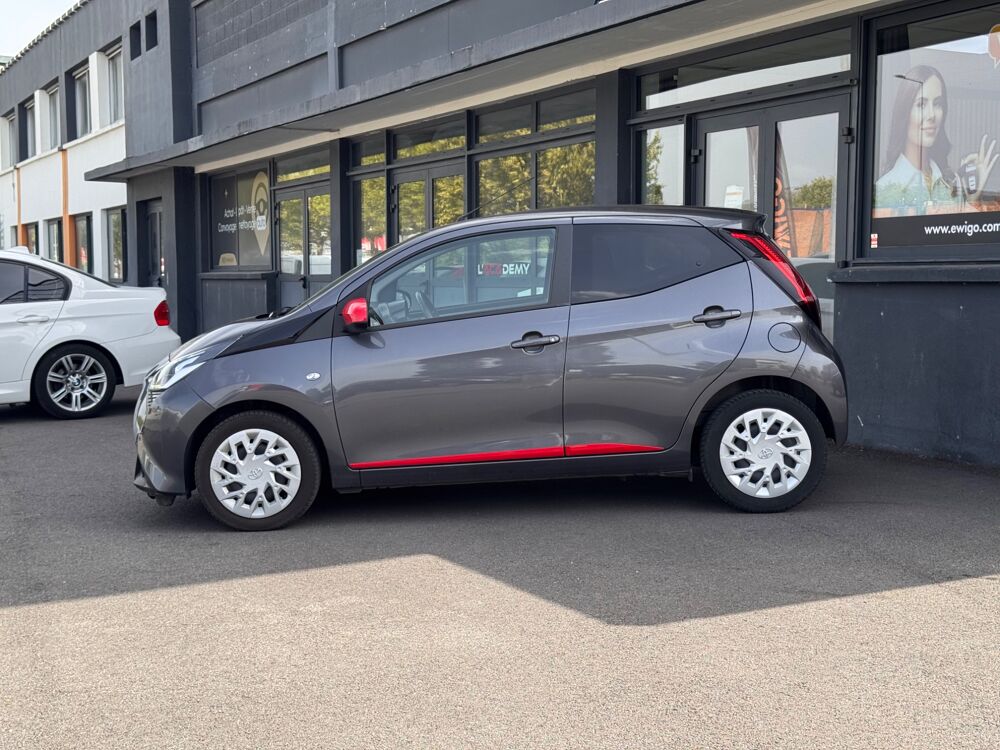 Aygo 1.0 VVTI 70 X-Play X-Shift / CAMERA DE RECUL / CARPLAY / CLI 2021 occasion 26000 Valence