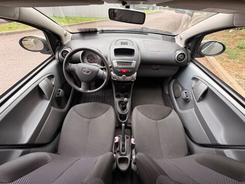 Aygo 1.0 VVTI 70CH - MOTEUR &Agrave; CHAINE - VERROUILLAGE CENTRALIS&Eacute; - 2010 occasion 76150 Saint-Jean-du-Cardonnay