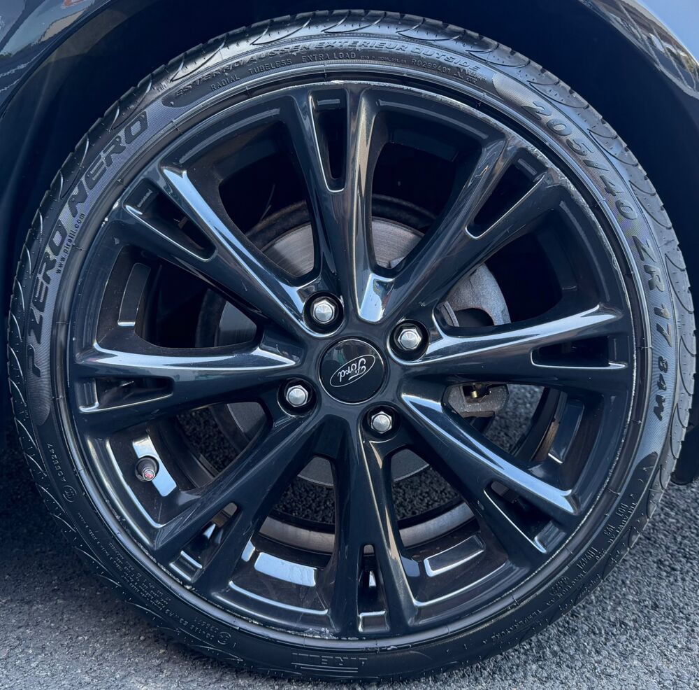 Fiesta V (2) 1.0 ECOBOOST 140 S&S ST LINE BLACK EDITION 3P + RADAR 2017 occasion 97410 Saint-Pierre
