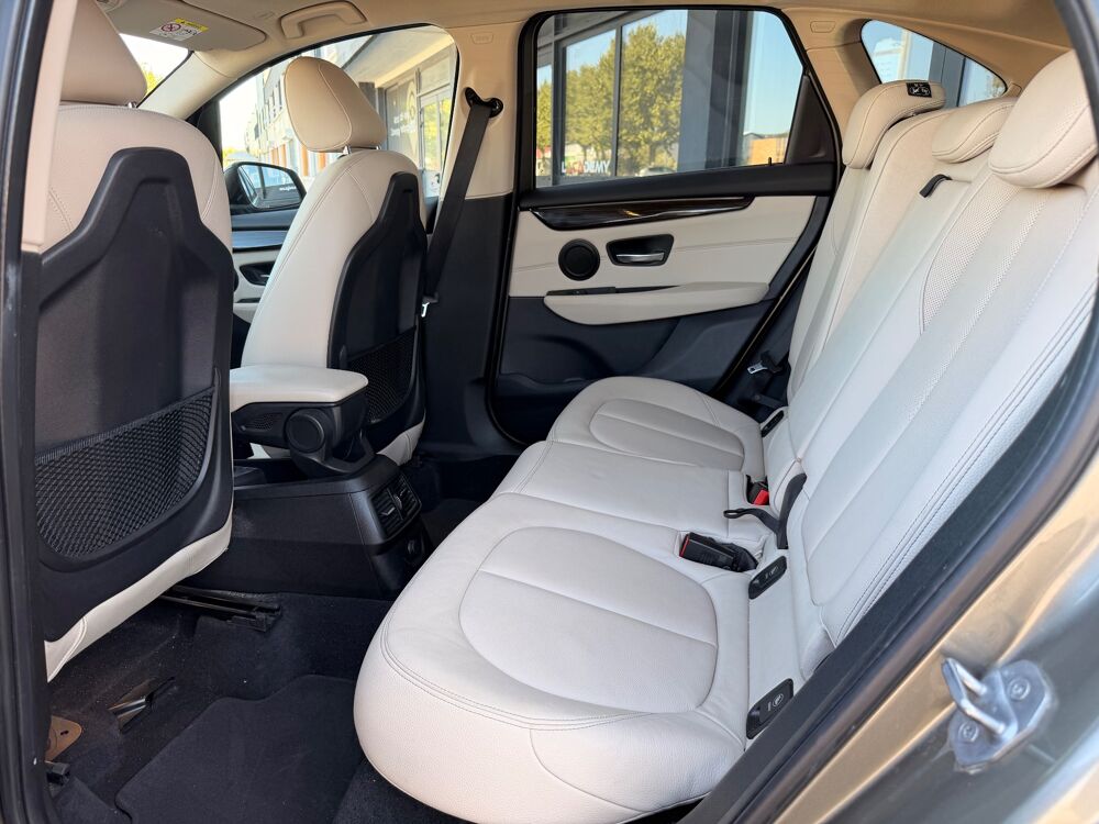 Serie 2 Active-Tourer 218i 136ch Luxury - ENTRETIEN COMPLET BMW 2015 occasion 26000 Valence