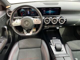 Classe A 1.3 200 165ch AMG LINE 7G-DCT / Entretiens Mercedes/ToiT Ouv 2021 occasion 69420 Ampuis