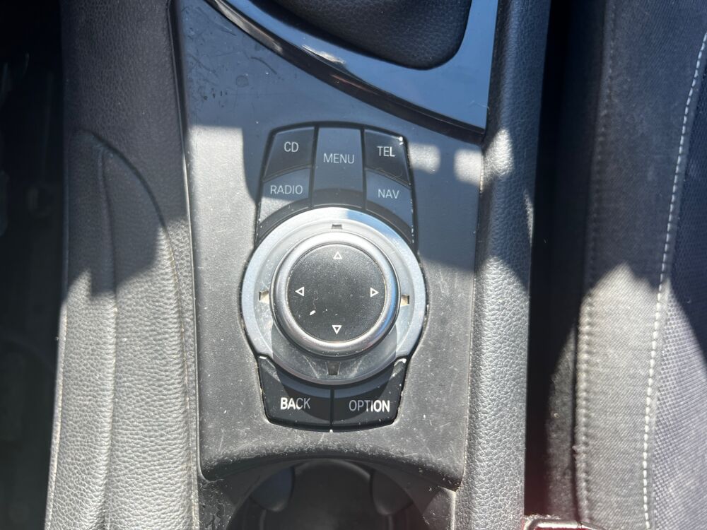 S&eacute;rie 1 2.0 118 D 143 CH CONNECT DRIVE 2011 occasion 47000 Agen