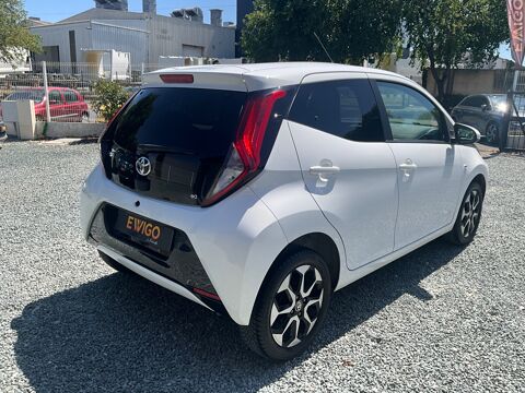 Aygo 1.0 VVT-i 72 ch X-Play / CAMERA DE RECUL / CARPLAY / CLIM / 2021 occasion 17000 La Rochelle