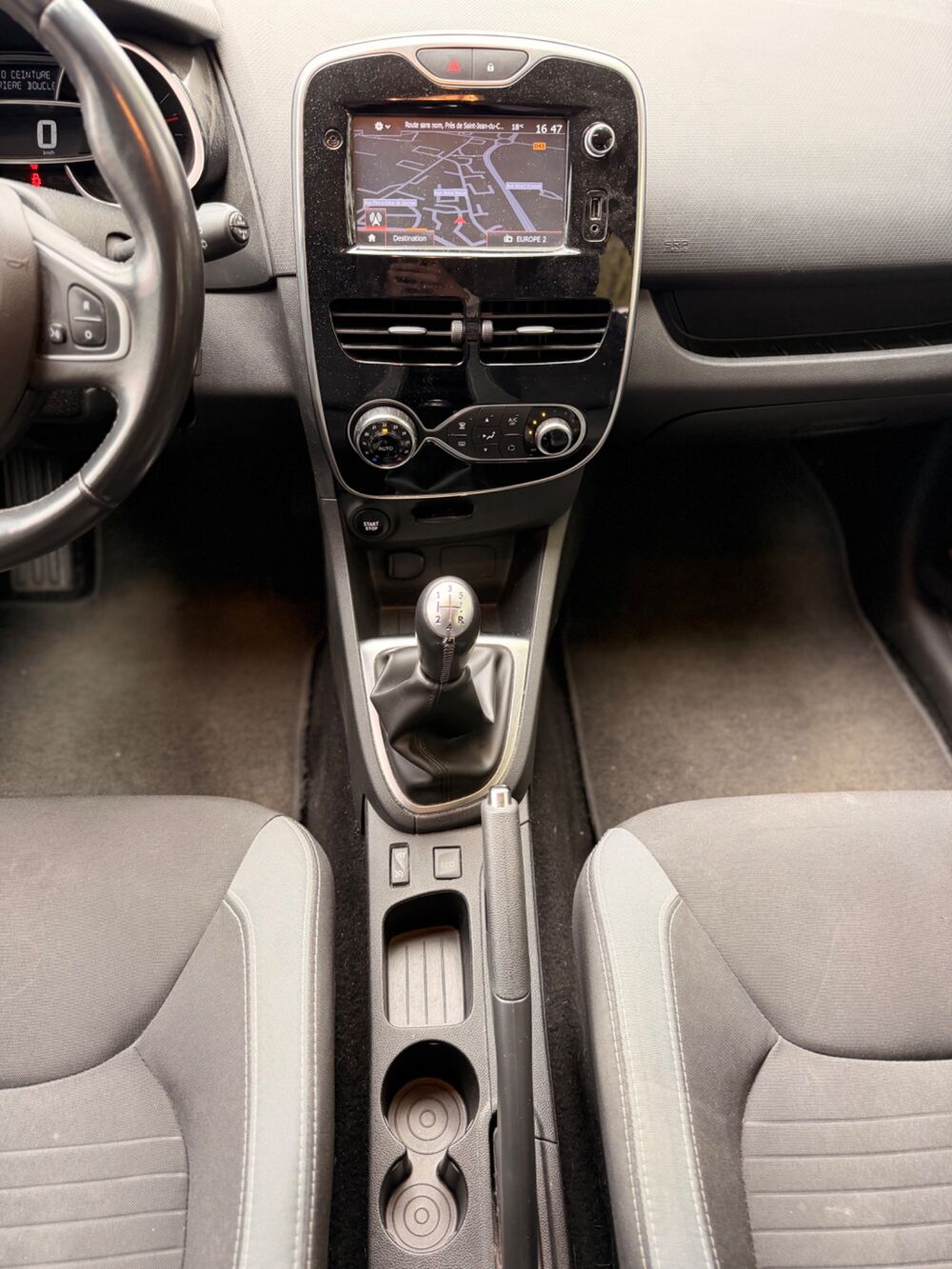 Clio 1.5 DCI 90Ch INTENS - SUIVI CONSTRUCTEUR - CAM&Eacute;RA DE RECUL - 2016 occasion 76150 Saint-Jean-du-Cardonnay