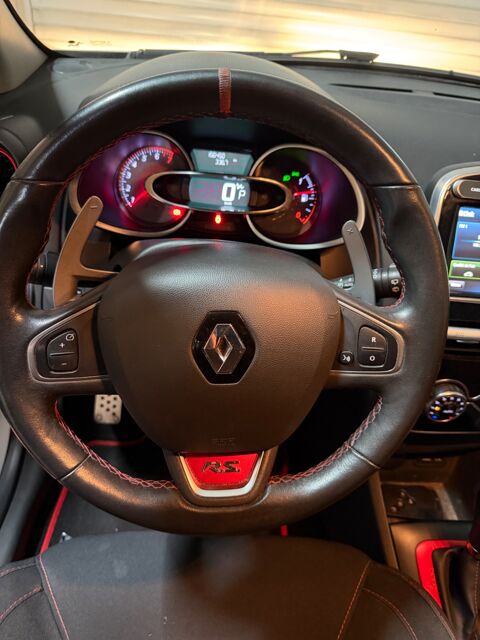 Clio 4RS 1.6 TCE 200CV EDC BVA-PREMIERE MAIN-ORIGINE FRANCE 2015 occasion 60740 Saint-Maximin