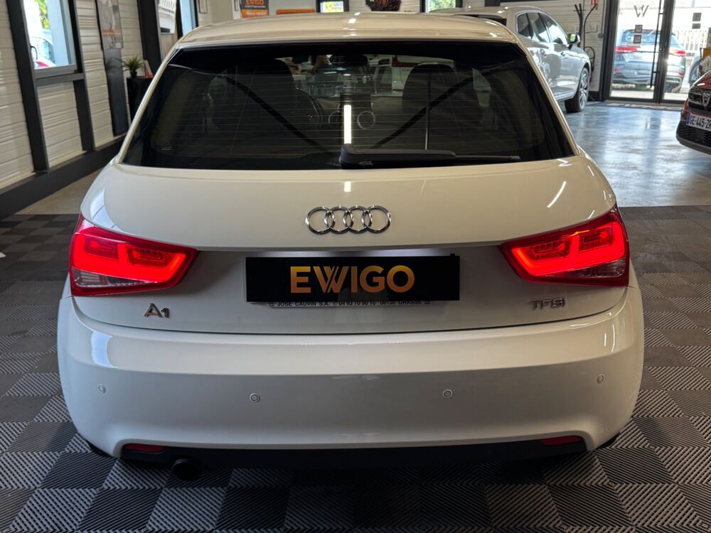 A1 1.2 TFSI 90Ch- AMBITION 2012 occasion 79000 Niort
