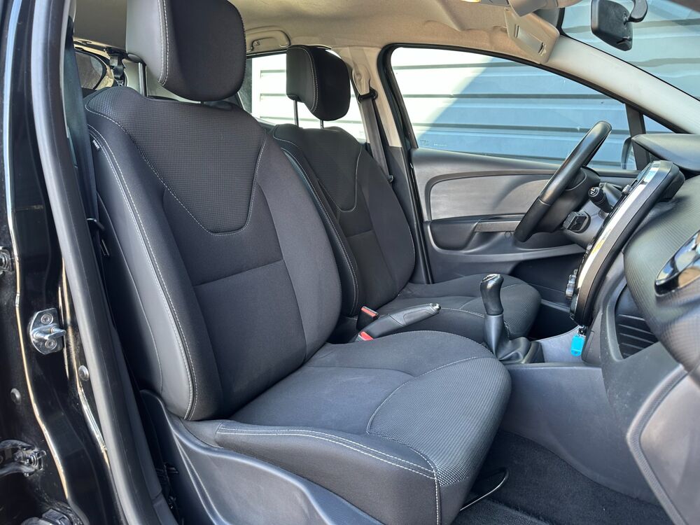 Clio 1.5 DCI 75CH / ZEN / REGULATEUR - cLIM - GPS - BLUETOOTH 2014 occasion 44220 Cou&euml;ron