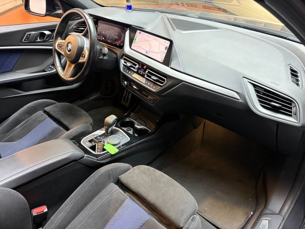 S&eacute;rie 1 1.5 118I 140CH M-SPORT // TOIT OUVRANT // HARMAN KARDON // C 2019 occasion 33320 Eysines