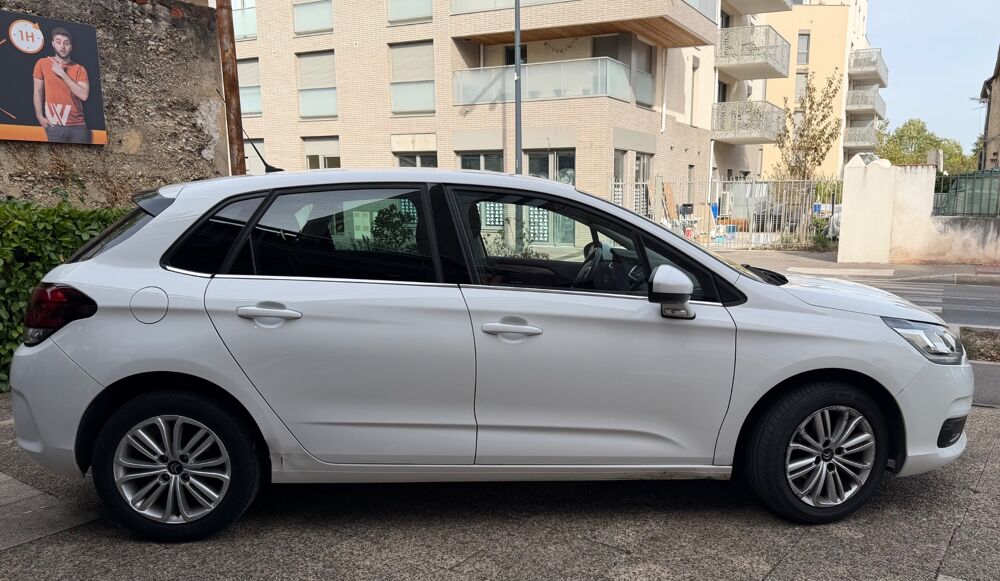 C4 1.2 PURETECH 110CV - MILLENIUM - ENTRETIEN COMPLET 2016 occasion 69150 D&eacute;cines-Charpieu
