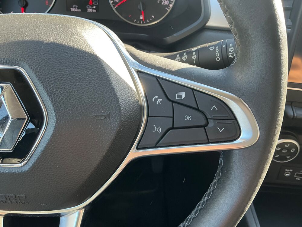 Captur 1.0 TCe 90 CH BUSINESS START AND STOP / CARPLAY / ANDROID / 2021 occasion 17000 La Rochelle