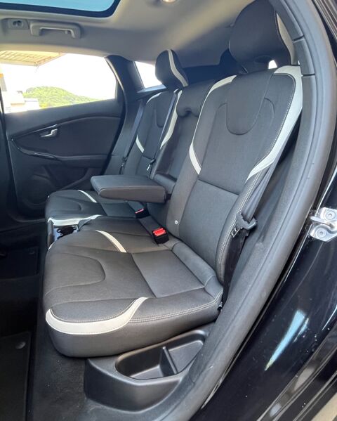 V40 II (2) 1.5 T2 122 MOMENTUM GEARTRONIC 6 + CARPLAY + TOIT PAN 2018 occasion 54000 Nancy