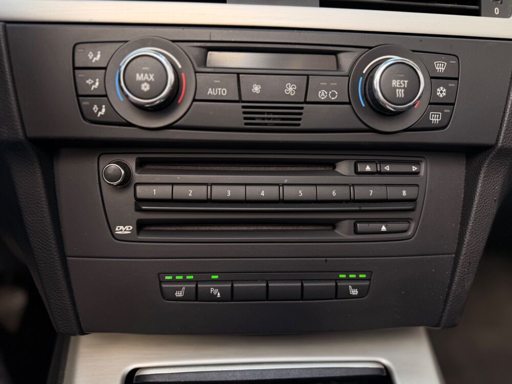 S&eacute;rie 3 E93 3.0 330 I 272ch LUXE BVA SUIVI COMPLET 2008 occasion 25300 Pontarlier