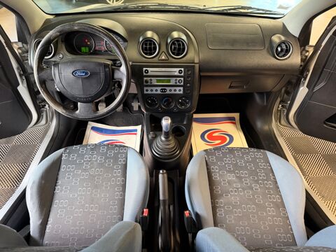 Fiesta 1.4 TDCI 70 Ch AMBIENTE 2005 occasion 79000 Niort