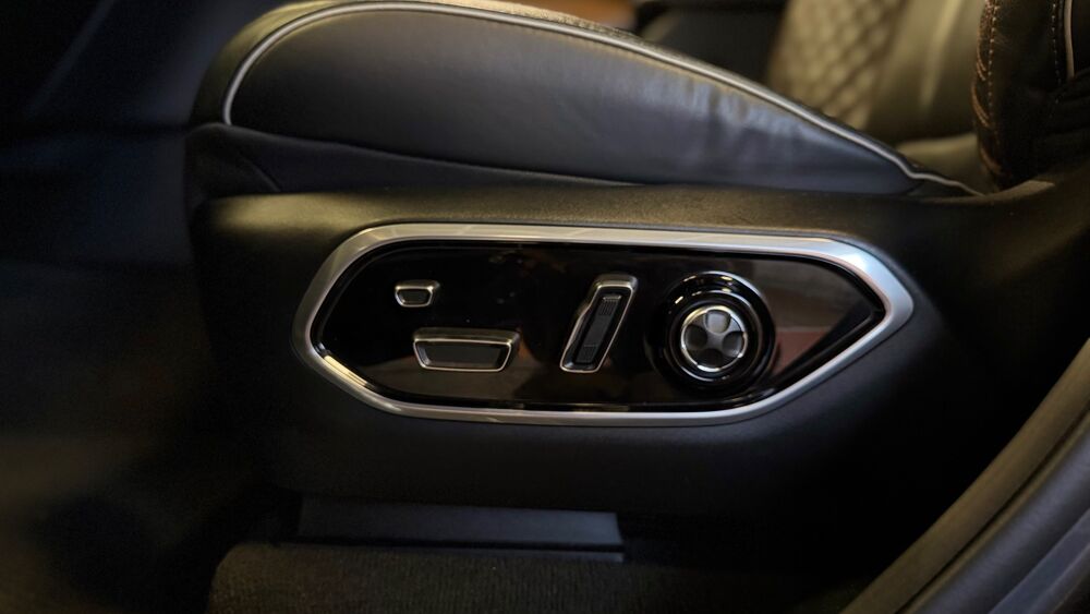 Grand Cherokee 2.0 T 380CH 4XE HYBRID SUMMIT QUADRA-TRAC-II // BVA // ENTRE 2024 occasion 44300 Nantes
