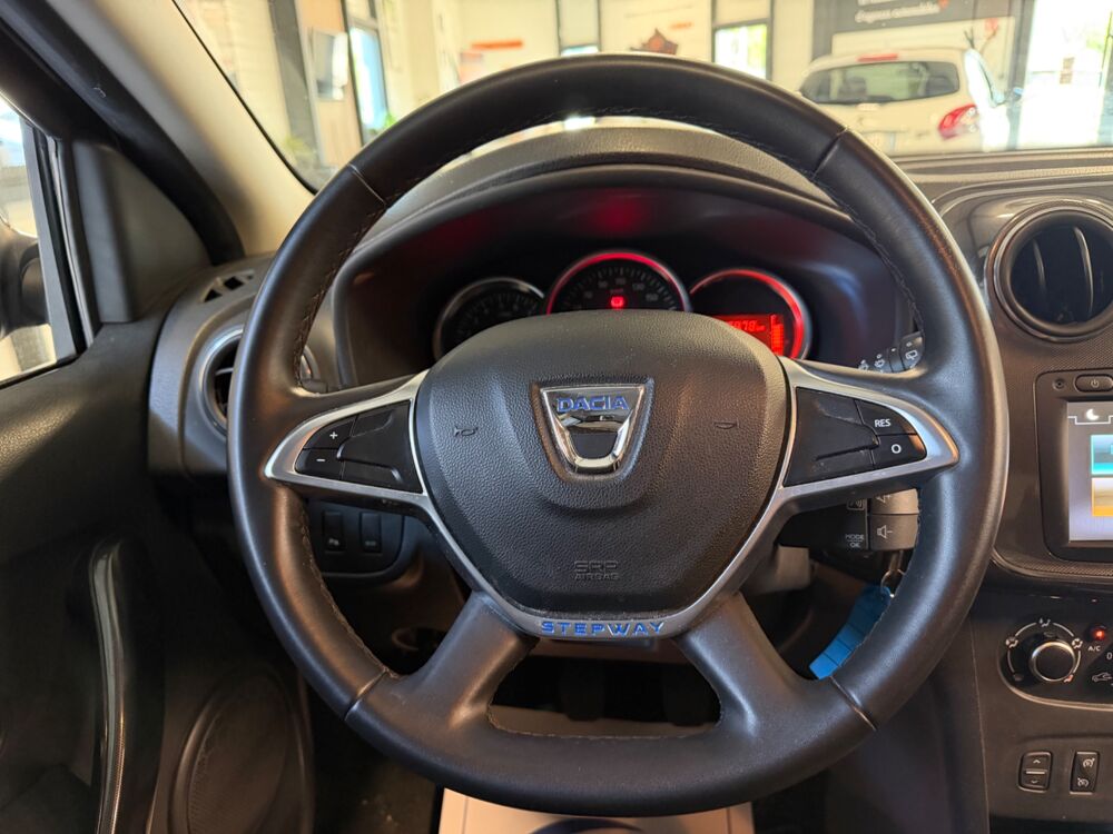 Sandero STEPWAY 1.0 TCE 90 Ch - 46 290 Kms - ENTRETIEN CONSTUCTEUR 2019 occasion 79000 Niort
