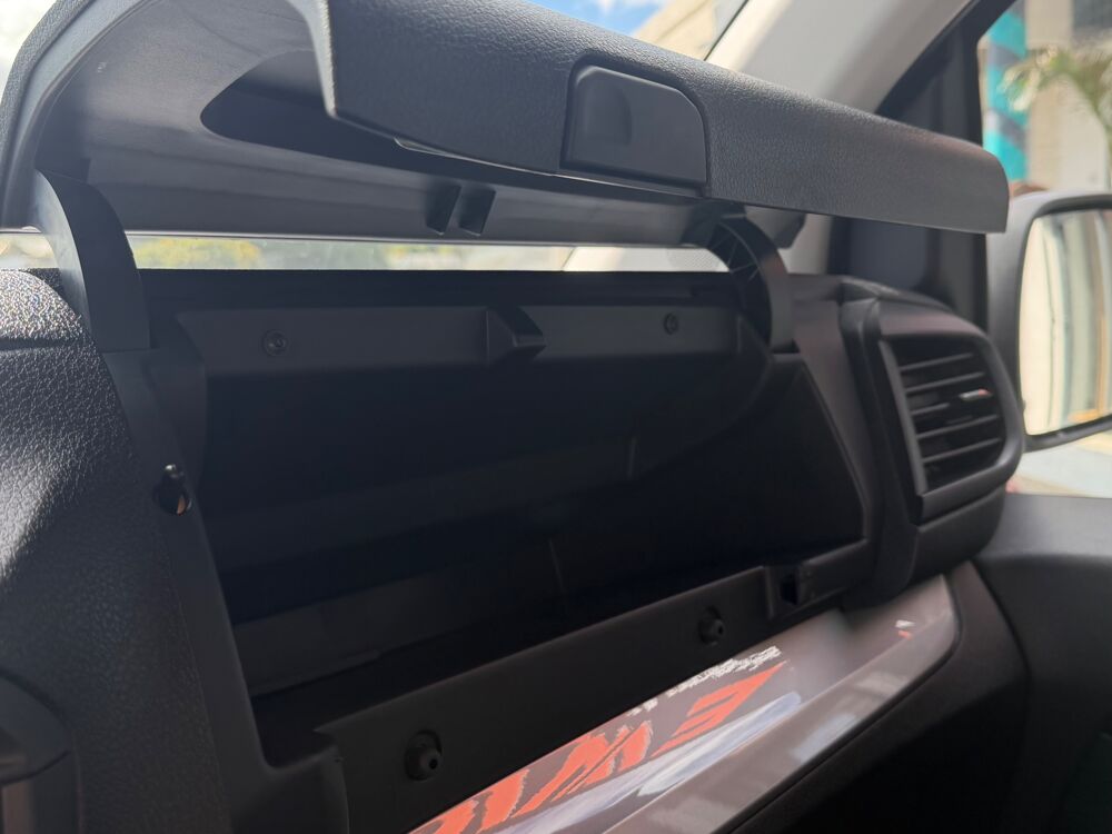Proace city 2.0 D4D 140 LONG L3 DYNAMIC CONNECT + 1 &Egrave;RE MAIN + GARANTIE 2025 occasion 97410 Saint-Pierre